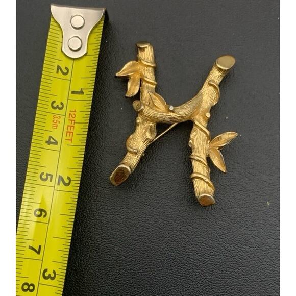 Vintage Sarah Coventry Gold Tone Bamboo Alphabet Initial Letter “H” Brooch - Picture 5 of 5